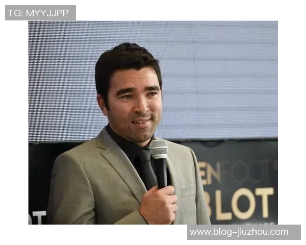 弗里克与德科默契合作哈维与德科在决策上存在明显分歧 弗里克与德科默契合作哈维与德科在决策上存在明显分歧